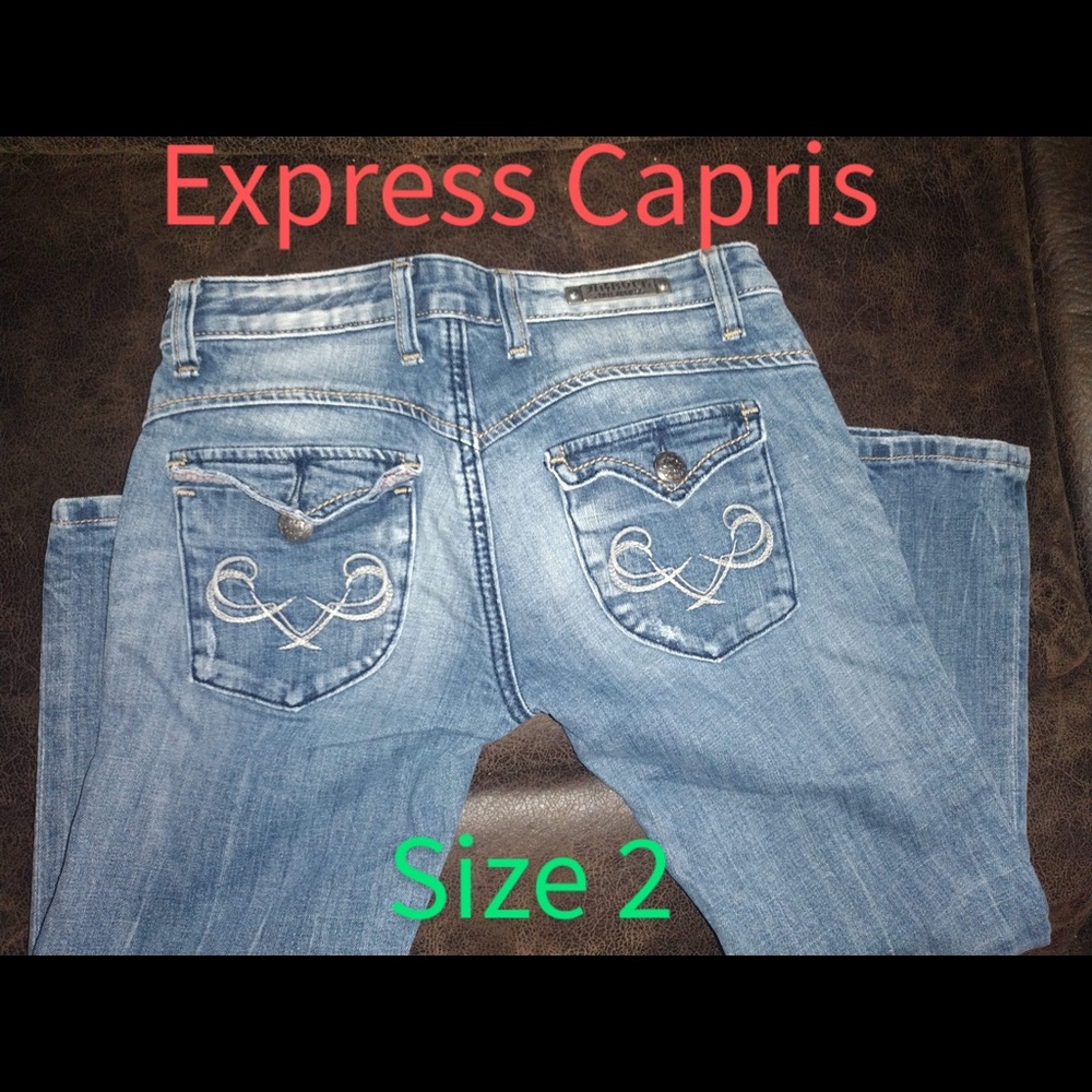 Express Capris